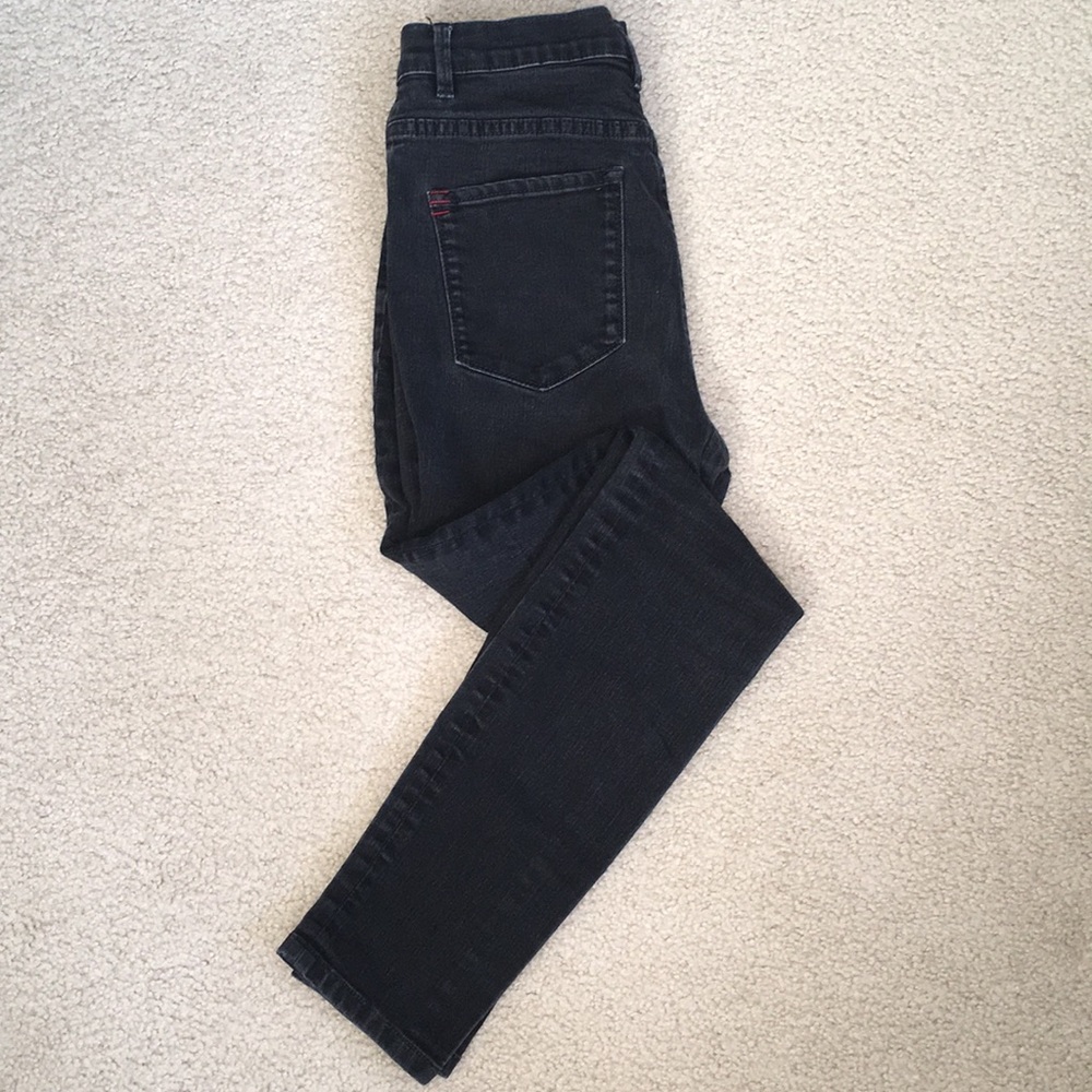 URBAN OUTFITTERS BDG High Rise Twig Black Jeans